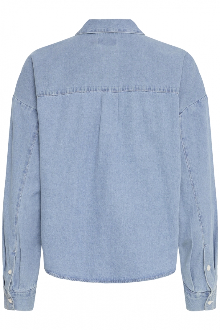  LIGHT BLUE