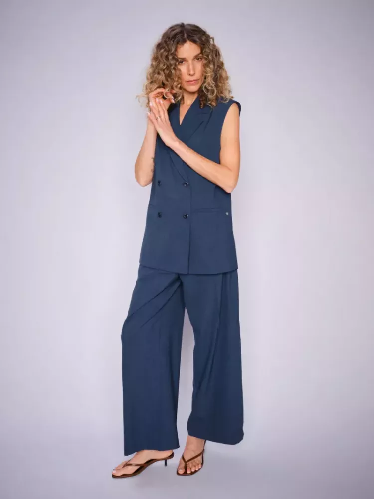  828 BLUE