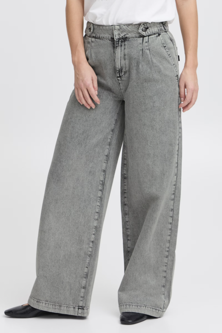  200006 GREY DEN