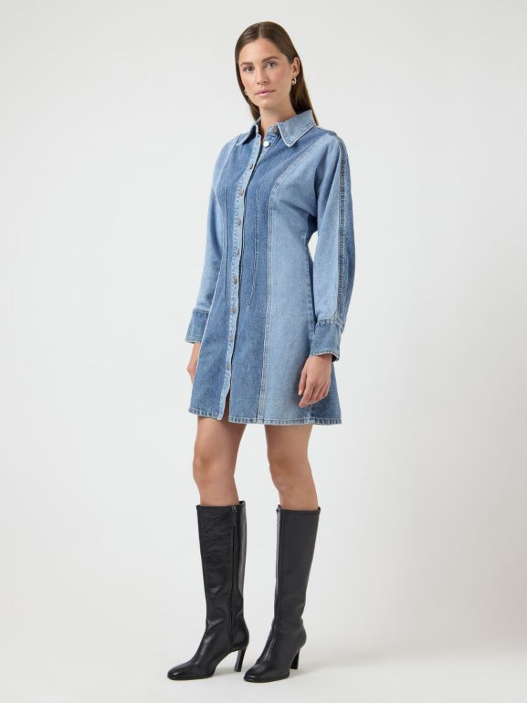  LIGHT BLUE
