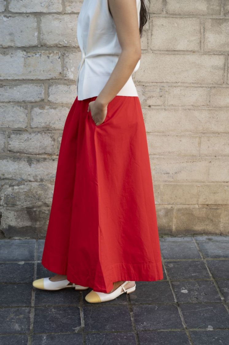  FIERY RED