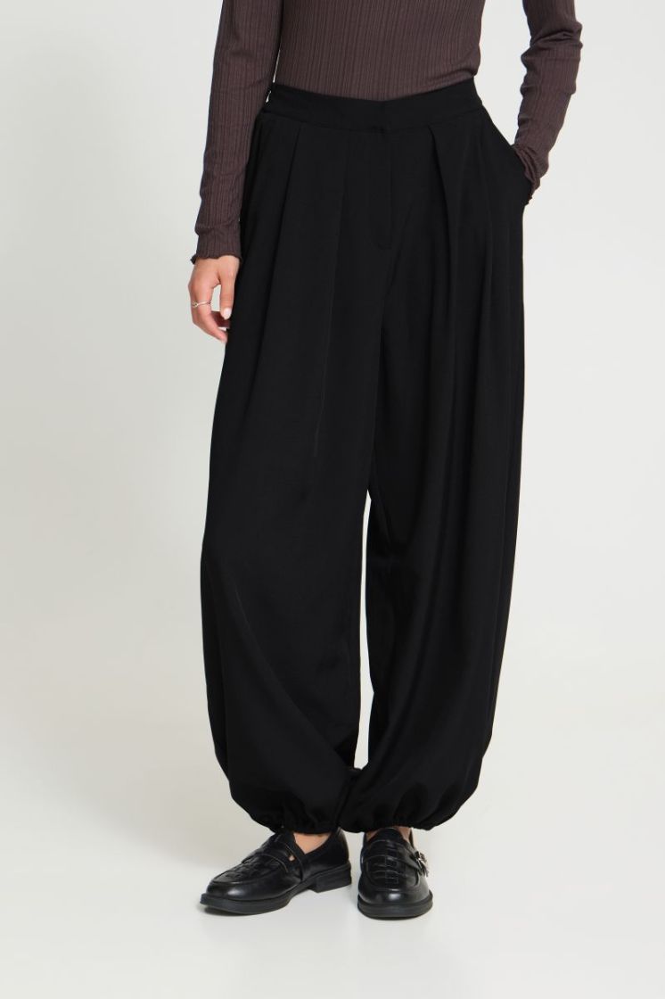  194008 BLACK