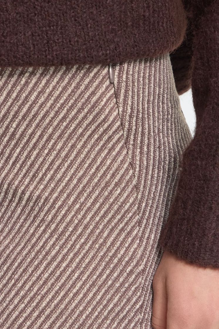  900009668 BROWN
