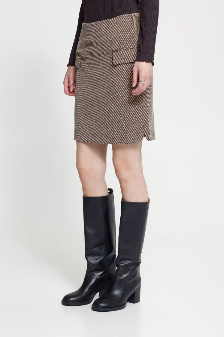  900009668 BROWN