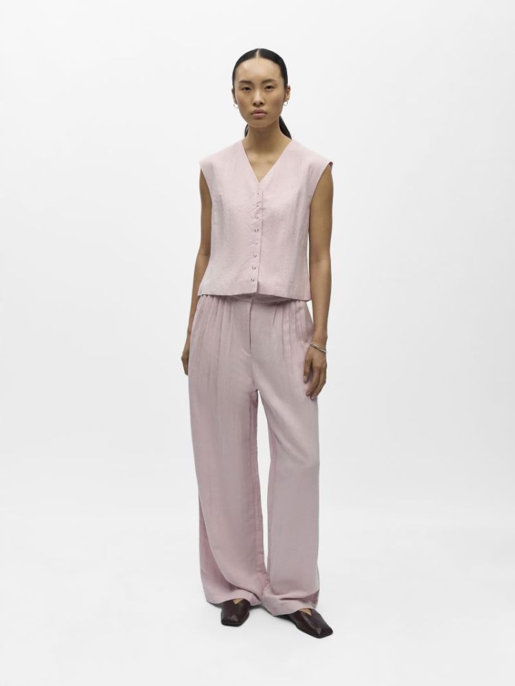  PALE LILAC