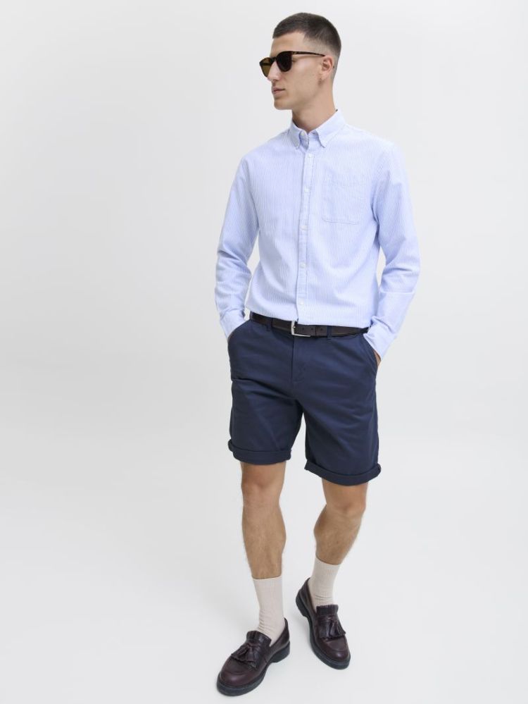 NAVY BLAZER