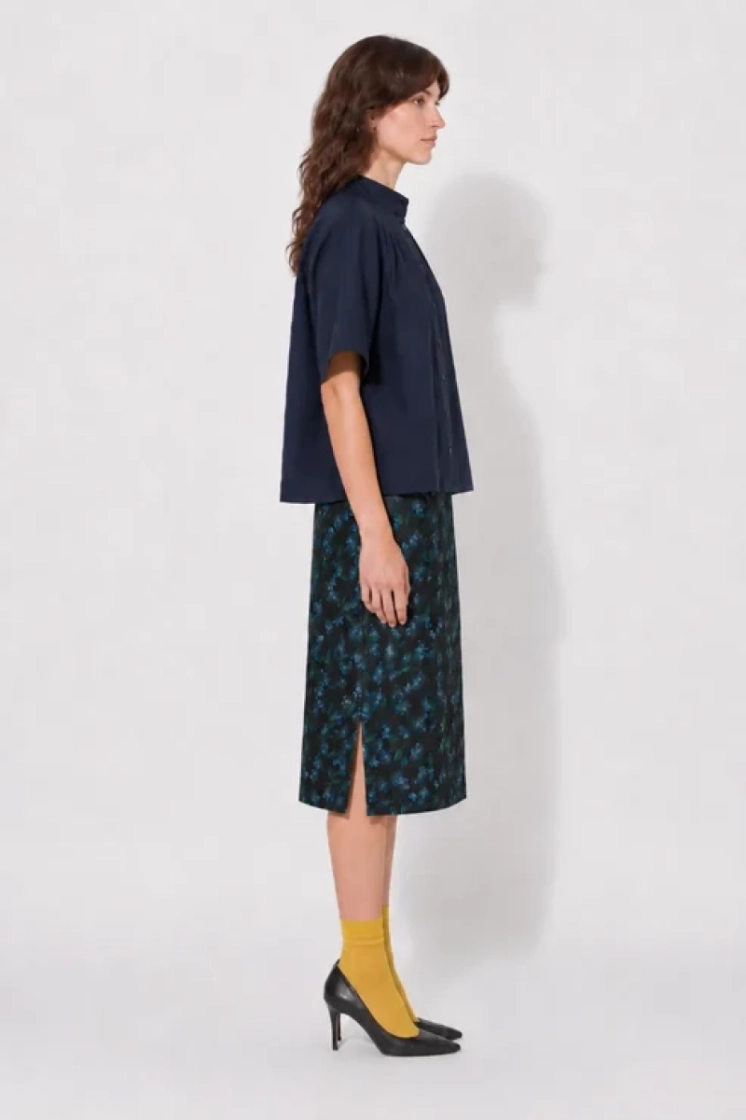  890 BLUE 
