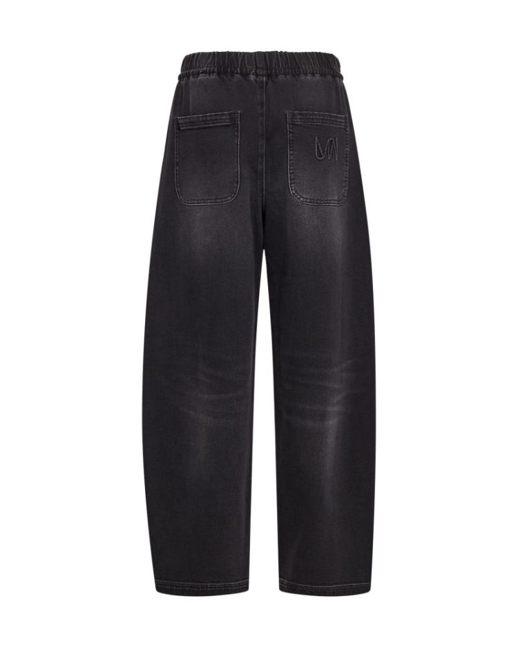  801 BLACK