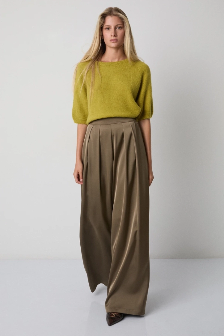 OLIVE GREEN